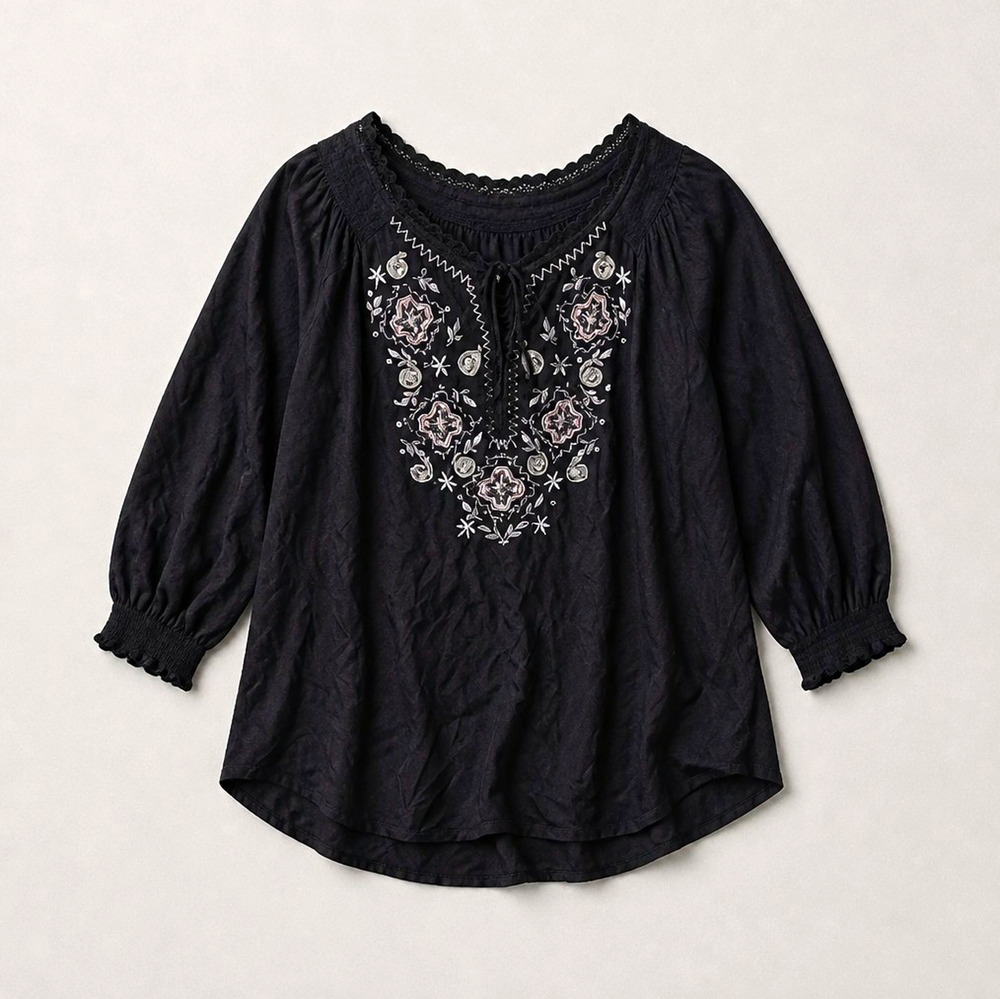 Black Floral Embroidered Peasant Boho Tunic M 3/4 Sleeve Tie V-Neck Lace